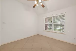 2604 Hidden Creek Dr, Pearland, TX 77581 - Photo 17