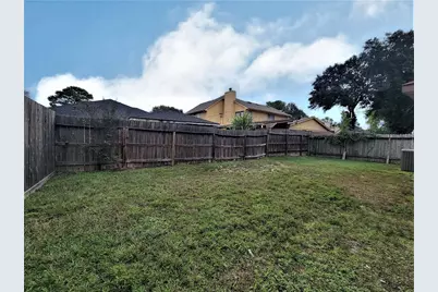 11410 Sunny Creek Drive, Houston, TX 77066 - Photo 15