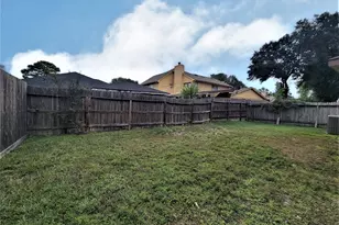 11410 Sunny Creek Dr, Houston, TX 77066 - Photo 15