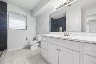 4702 Holly St, Bellaire, TX 77401 - Photo 11