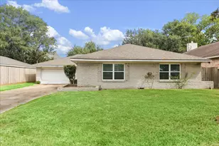 4702 Holly St, Bellaire, TX 77401 - Photo 1