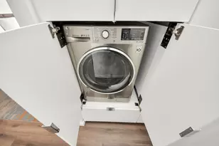 1300 Lamar St, Houston, TX 77010 - Photo 33