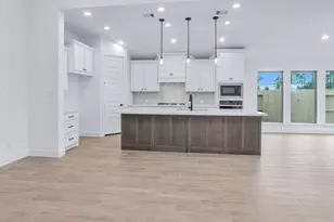 207 Silver Sage Ct, Conroe, TX 77304 - Photo 7