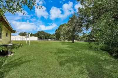 1909 Brooks Avenue, Rosenberg, TX 77471 - Photo 41