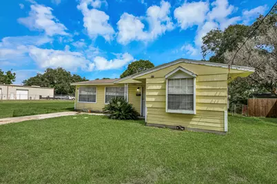 1909 Brooks Avenue, Rosenberg, TX 77471 - Photo 5