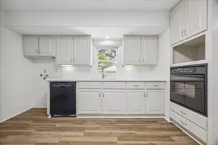 9014 Dunlap St, Houston, TX 77074 - Photo 5