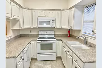 3130 SW Walnut Bend Lane SW #409, Houston, TX 77042 - Photo 9