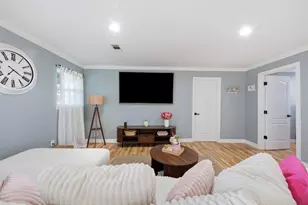 321 Reid St, Houston, TX 77022 - Photo 7