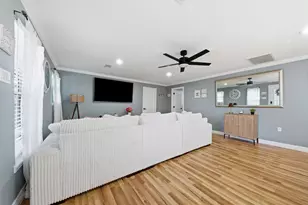321 Reid St, Houston, TX 77022 - Photo 11