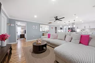321 Reid St, Houston, TX 77022 - Photo 9