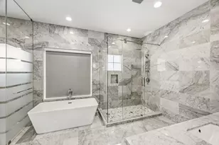 11119 Savannah Oaks Ln, Houston, TX 77043 - Photo 33