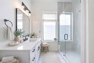 6131 Pacific Frst Dr, Houston, TX 77091 - Photo 31