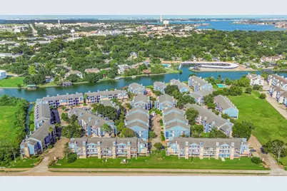 18515 Egret Bay Boulevard #702, Webster, TX 77058 - Photo 3