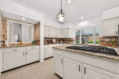 6 Skyland Place, The Woodlands, TX 77381 - Photo 31