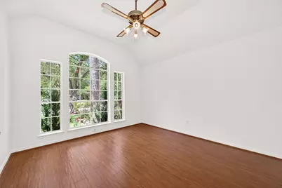 6 Skyland Place, The Woodlands, TX 77381 - Photo 19