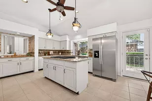 6 Skyland Pl, The Woodlands, TX 77381 - Photo 29