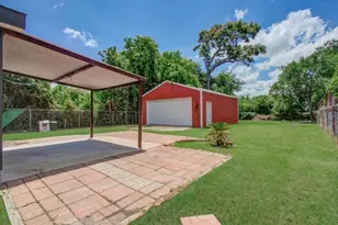 1007 San Jacinto St, Highlands, TX 77562 - Photo 13