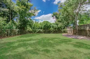1007 San Jacinto St, Highlands, TX 77562 - Photo 15