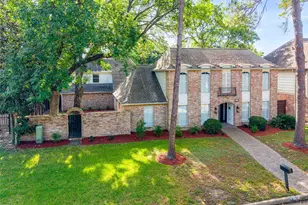 903 Crossroads Dr, Houston, TX 77079 - Photo 3