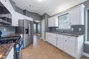 718 St Edwards Green Dr, Houston, TX 77015 - Photo 9