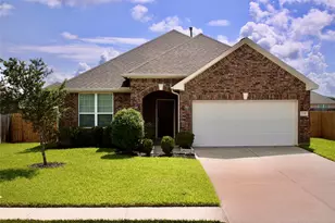 135 Rio Grande Dr, Baytown, TX 77523 - Photo 1