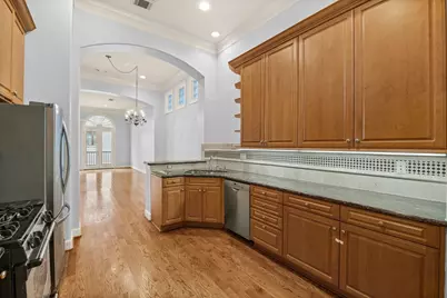 119 Dennis Street, Houston, TX 77006 - Photo 9