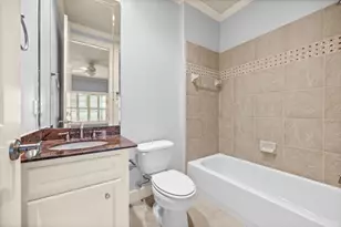 119 Dennis St, Houston, TX 77006 - Photo 21