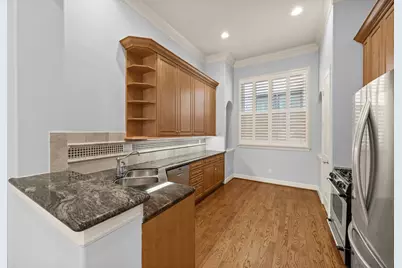 119 Dennis Street, Houston, TX 77006 - Photo 7