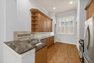 119 Dennis St, Houston, TX 77006 - Photo 7