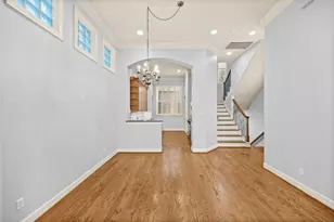 119 Dennis St, Houston, TX 77006 - Photo 5