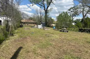 3707 Brill St, Houston, TX 77026 - Photo 3