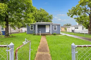1011 12th 1/2 Street N, Texas City, TX 77590 - Photo 7