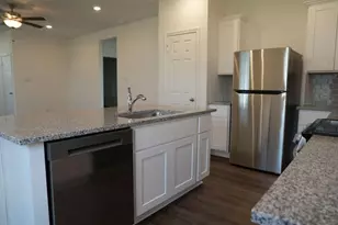 801 Stoney Pt Ln, Dayton, TX 77535 - Photo 3
