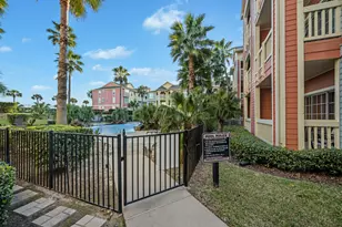 7000 Seawall Blvd, Galveston, TX 77551 - Photo 31