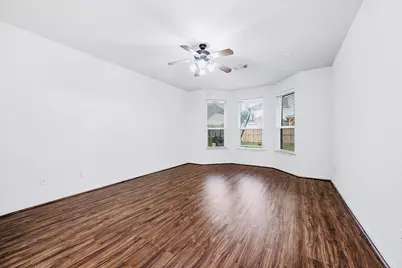 2032 Creek Shore Lane, Pearland, TX 77581 - Photo 17