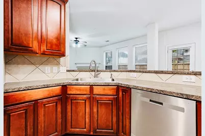 2032 Creek Shore Lane, Pearland, TX 77581 - Photo 13
