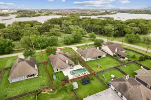 117 7th St, League City, TX 77573 - Photo 29