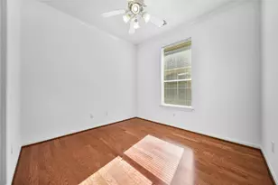 11 Griffin Hill Ct, The Woodlands, TX 77382 - Photo 17