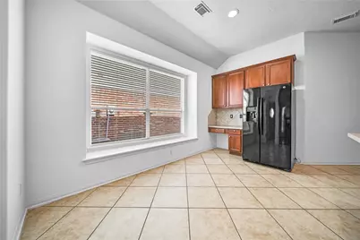 11 Griffin Hill Court, The Woodlands, TX 77382 - Photo 9