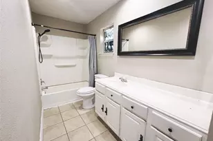 15822 Baybriar Dr, Houston, TX 77489 - Photo 9