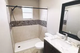 15822 Baybriar Dr, Houston, TX 77489 - Photo 11