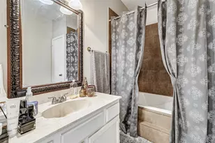 17421 Red Oak Dr, Houston, TX 77090 - Photo 19