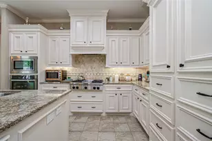 314 Martin Luther King Street S, Ames, TX 77575 - Photo 9