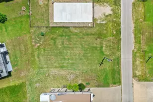 904 Salt Cedar Ln, Port Bolivar, TX 77650 - Photo 1