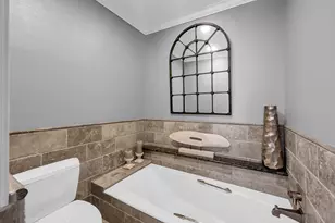 5450 John Dreaper Dr, Houston, TX 77056 - Photo 9