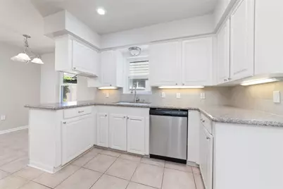 11426 Endicott Lane, Houston, TX 77035 - Photo 13