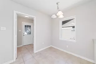 11426 Endicott Ln, Houston, TX 77035 - Photo 19