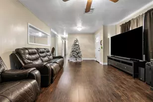 12711 33rd St, Santa Fe, TX 77510 - Photo 3