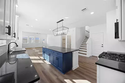 5318 Latigo Court, Alvin, TX 77511 - Photo 5