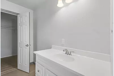 8754 Guinevere Street, Houston, TX 77029 - Photo 15